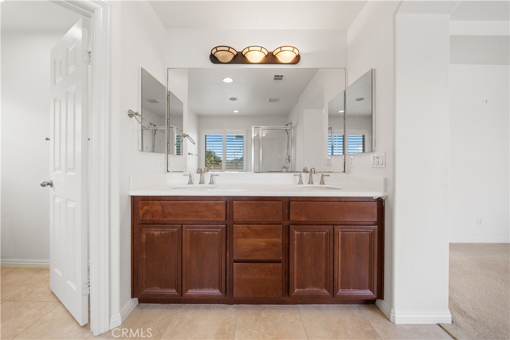 829 Lincoln Glen Drive