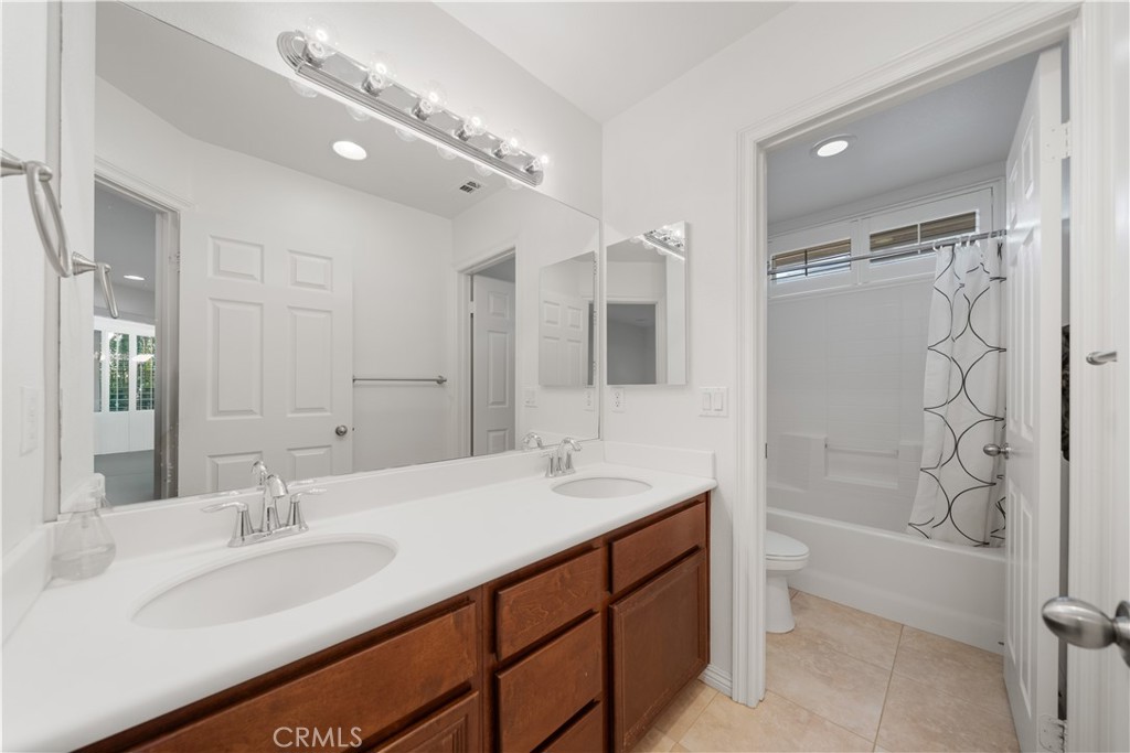 829 Lincoln Glen Drive