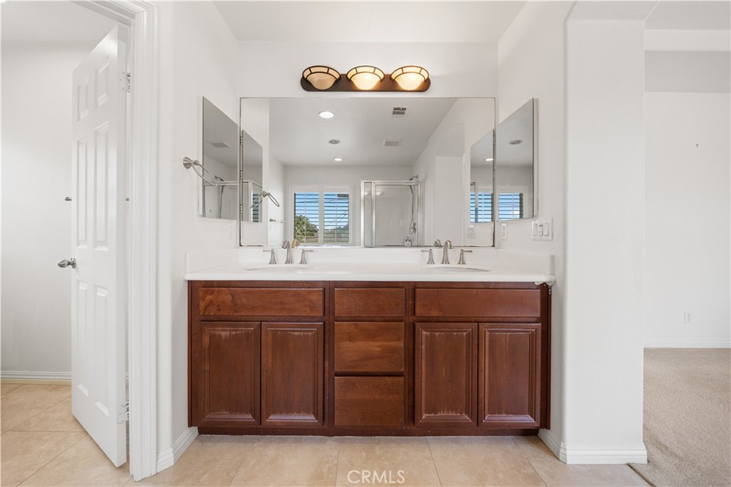 829 Lincoln Glen Drive