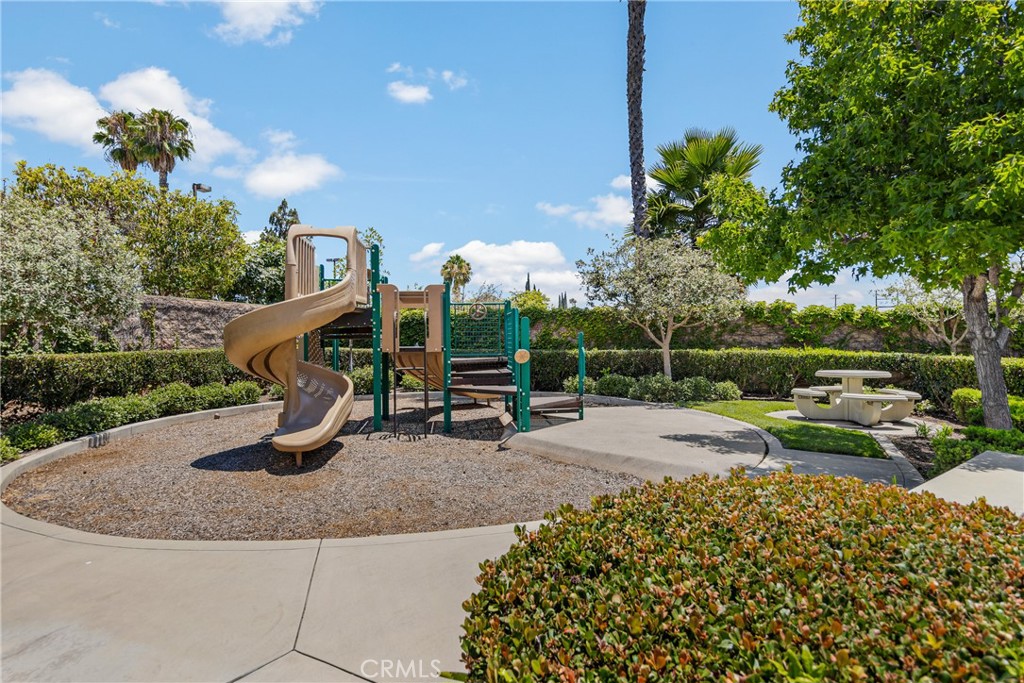 829 Lincoln Glen Drive