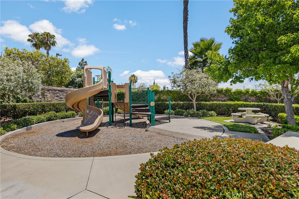 829 Lincoln Glen Drive