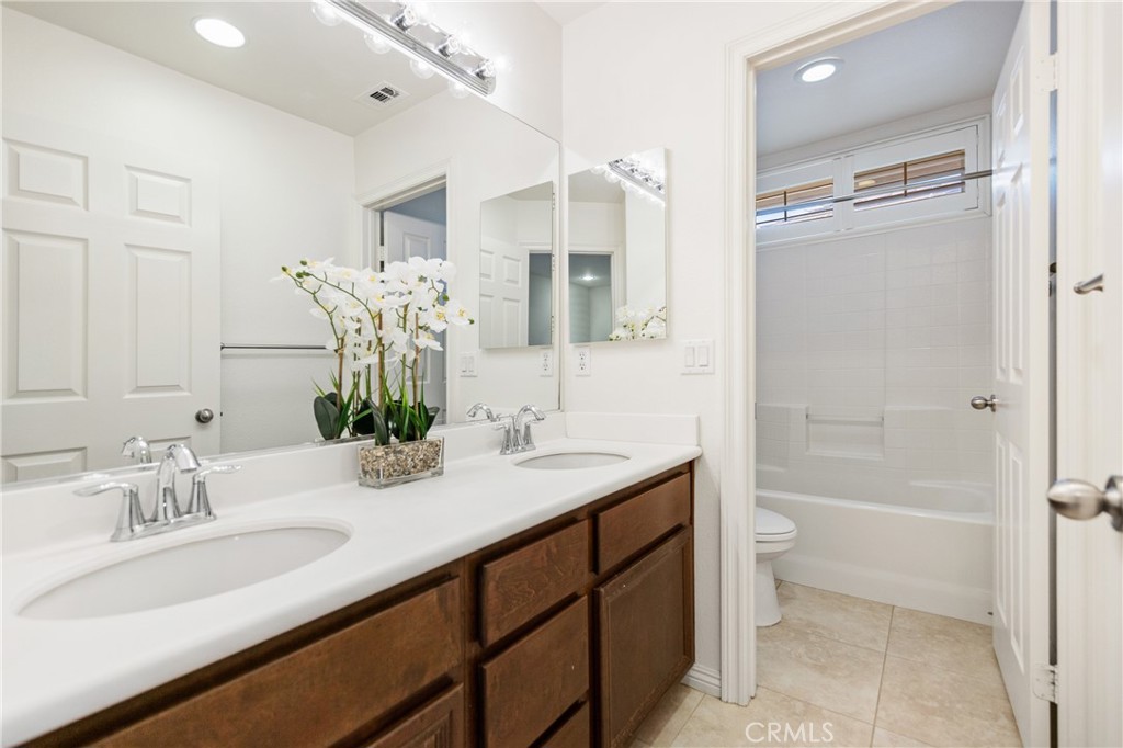 829 Lincoln Glen Drive