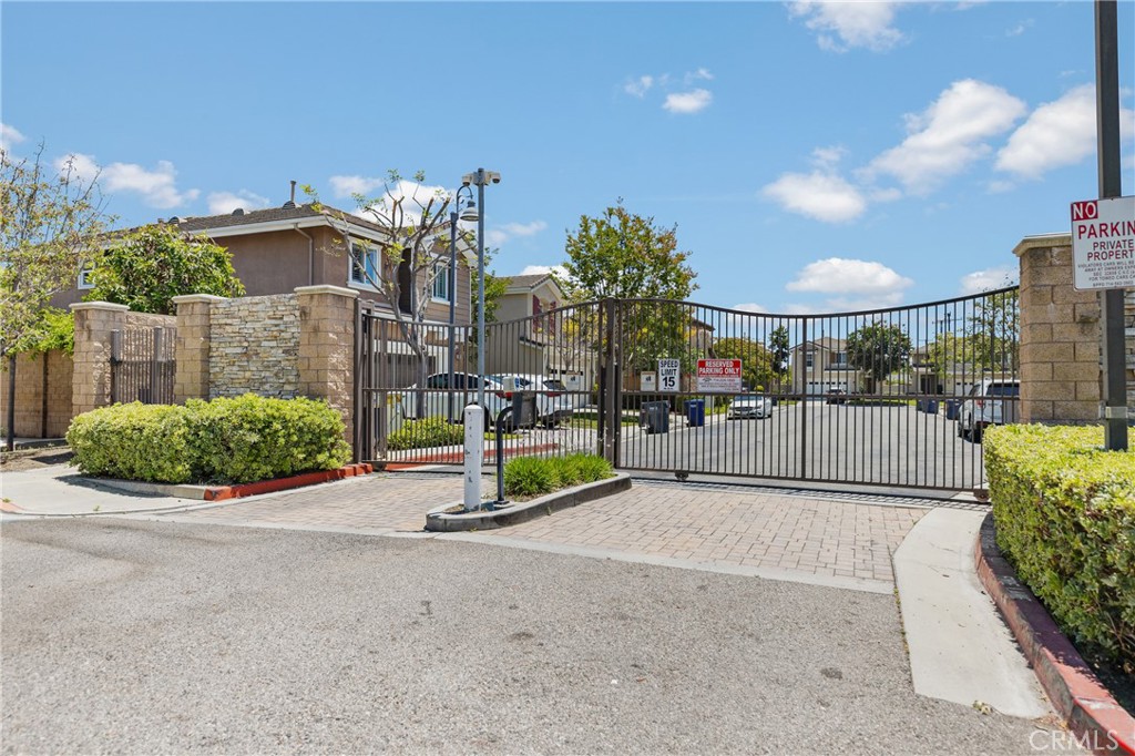 829 Lincoln Glen Drive