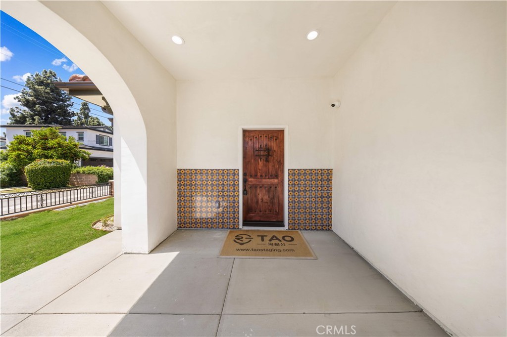 5461 Sultana Avenue