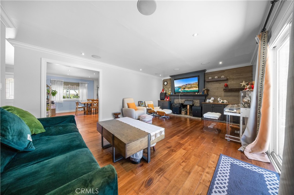 125 W Ronwood Street