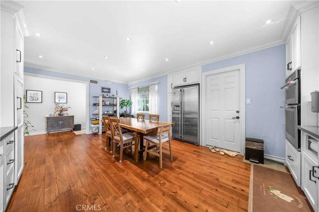 125 W Ronwood Street