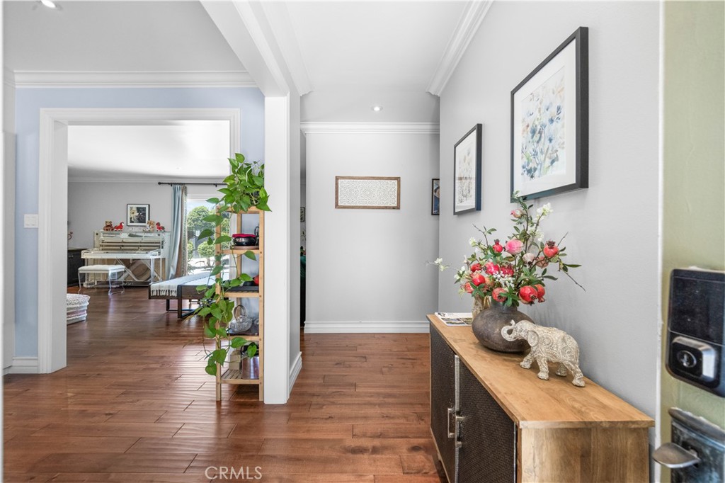 125 W Ronwood Street