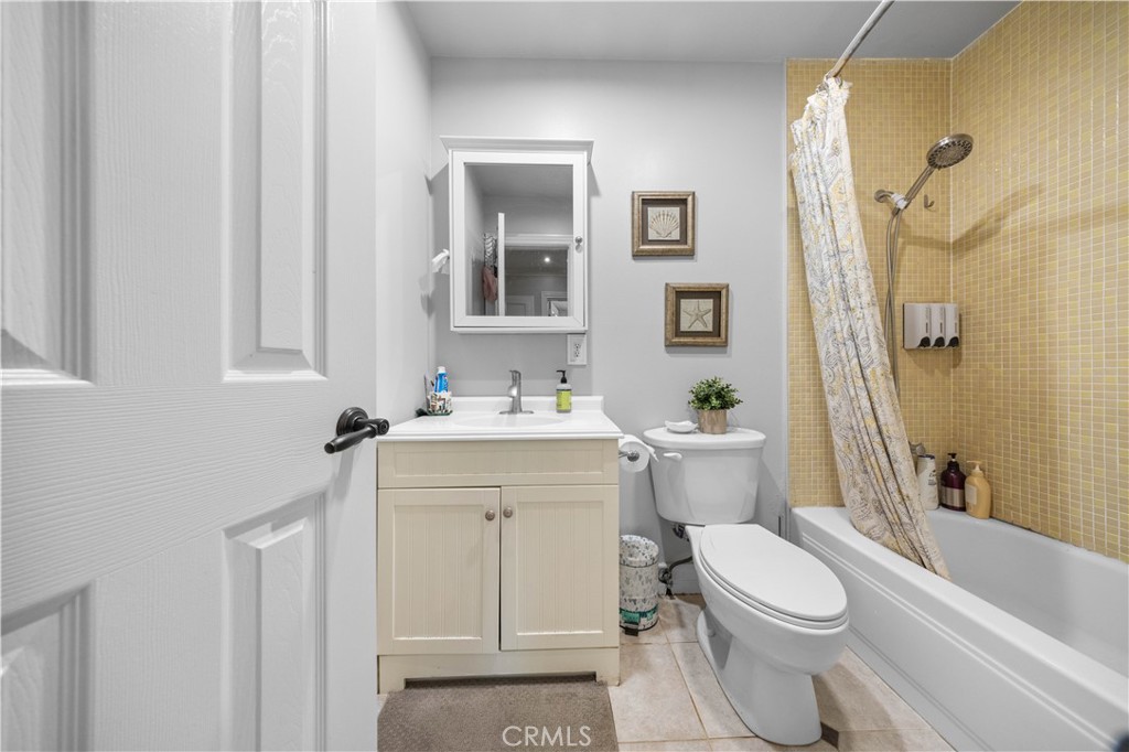 125 W Ronwood Street
