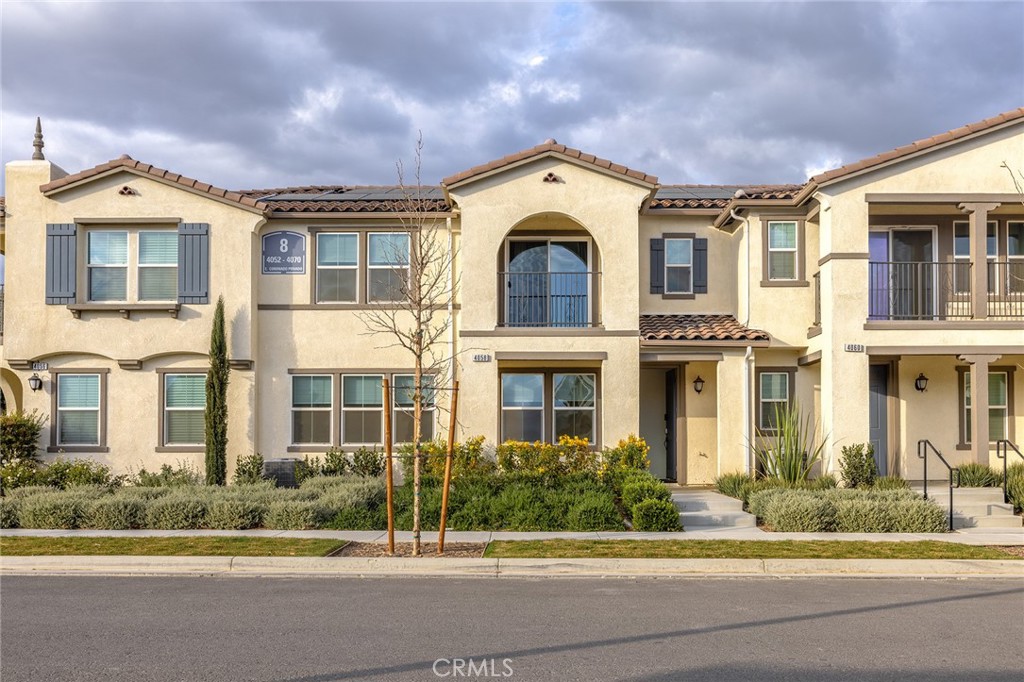 4058 E Coronado Privado