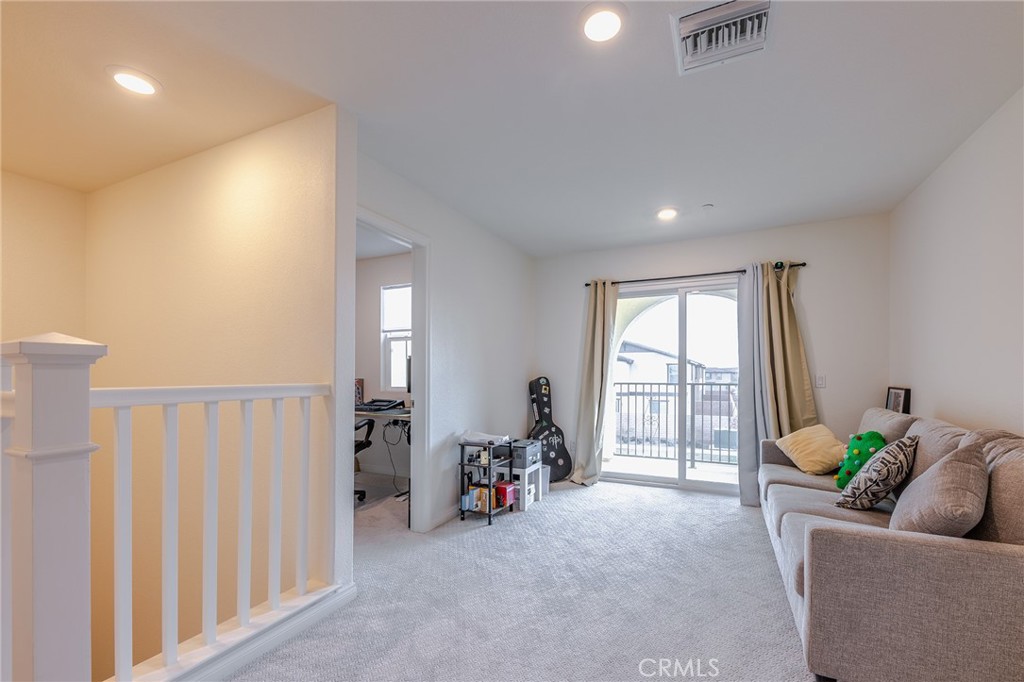 4058 E Coronado Privado