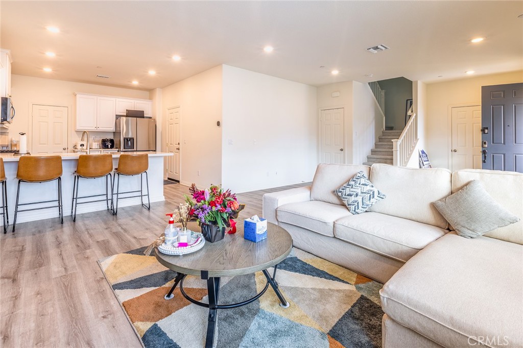 4058 E Coronado Privado
