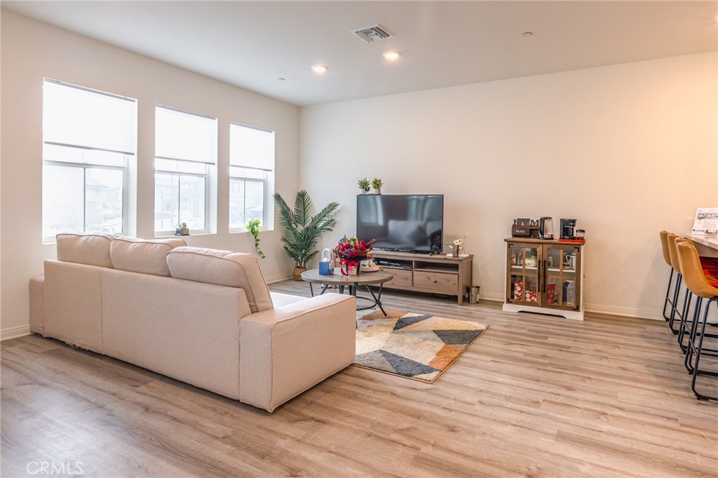 4058 E Coronado Privado