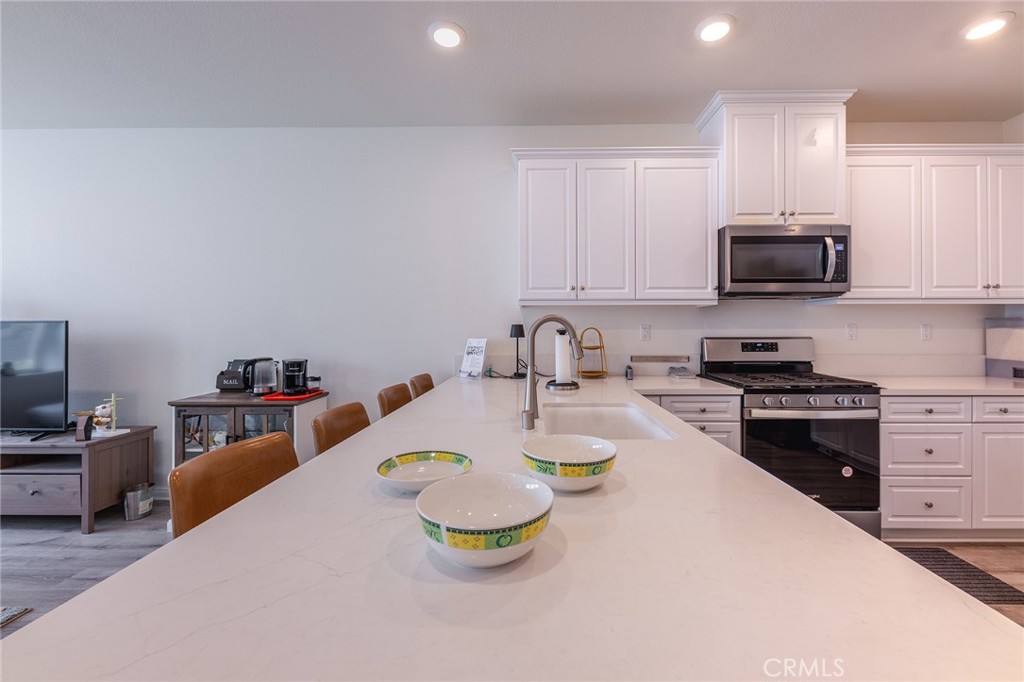 4058 E Coronado Privado