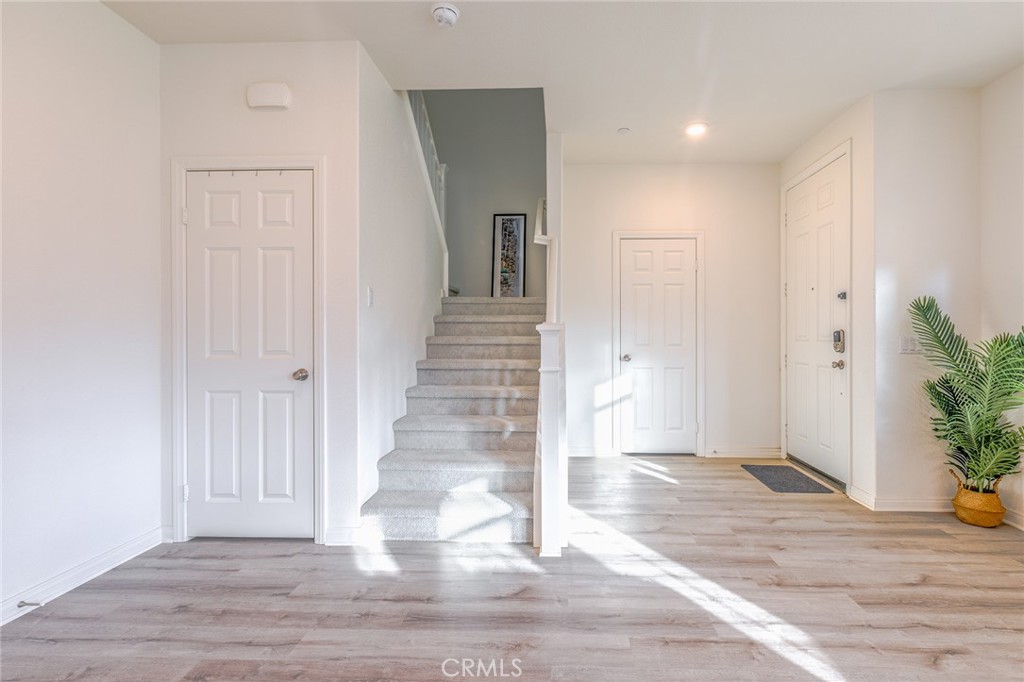 4058 E Coronado Privado