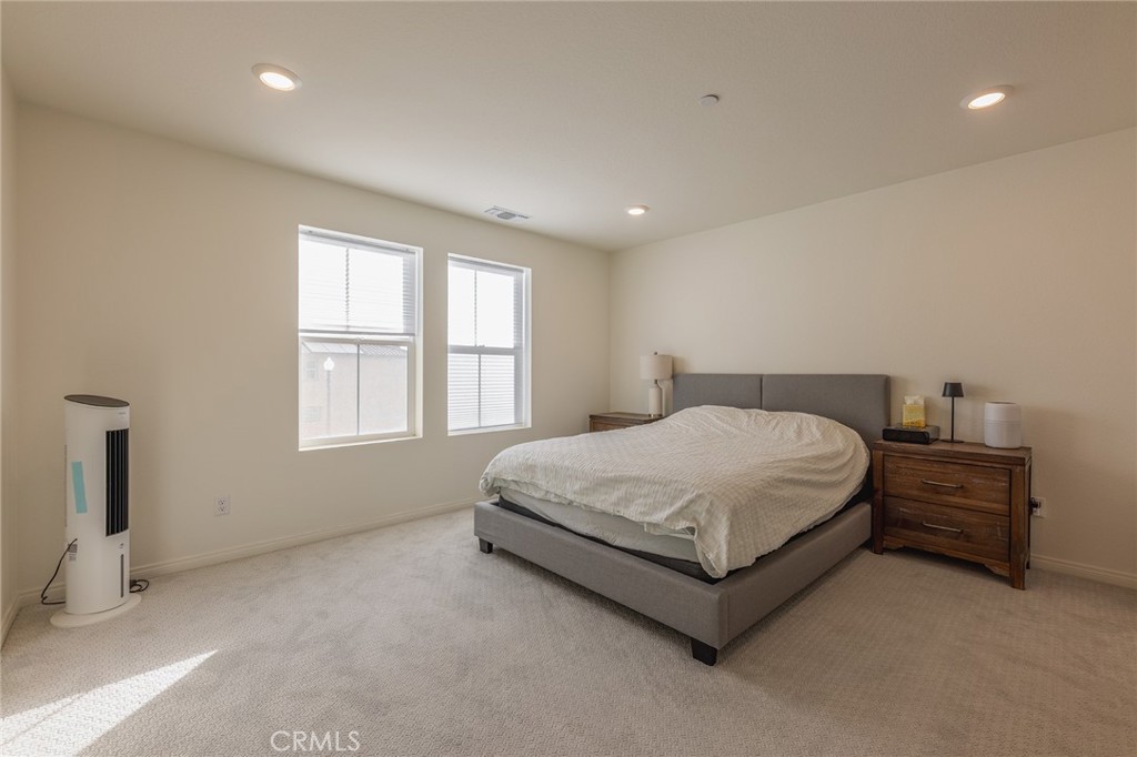 4058 E Coronado Privado