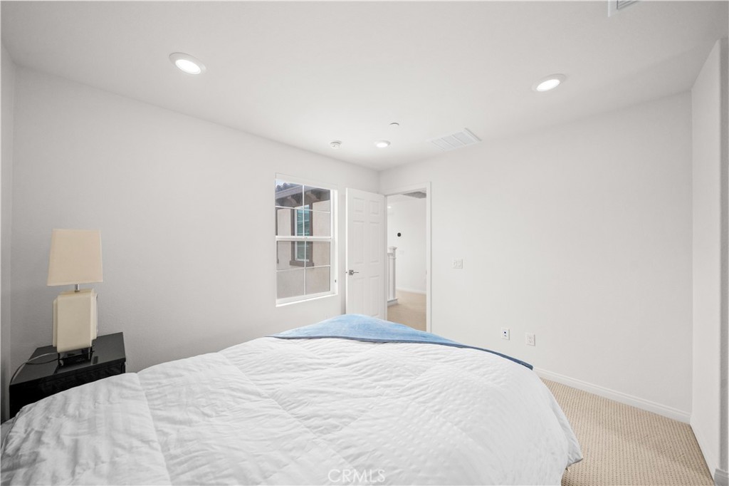 3929 E La Jolla Street