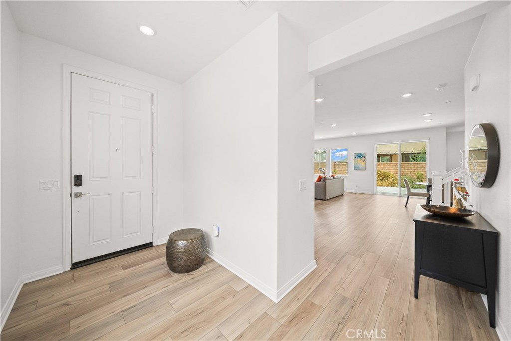 3929 E La Jolla Street