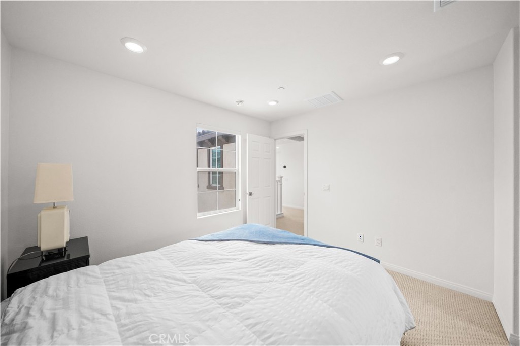 3929 E La Jolla Street