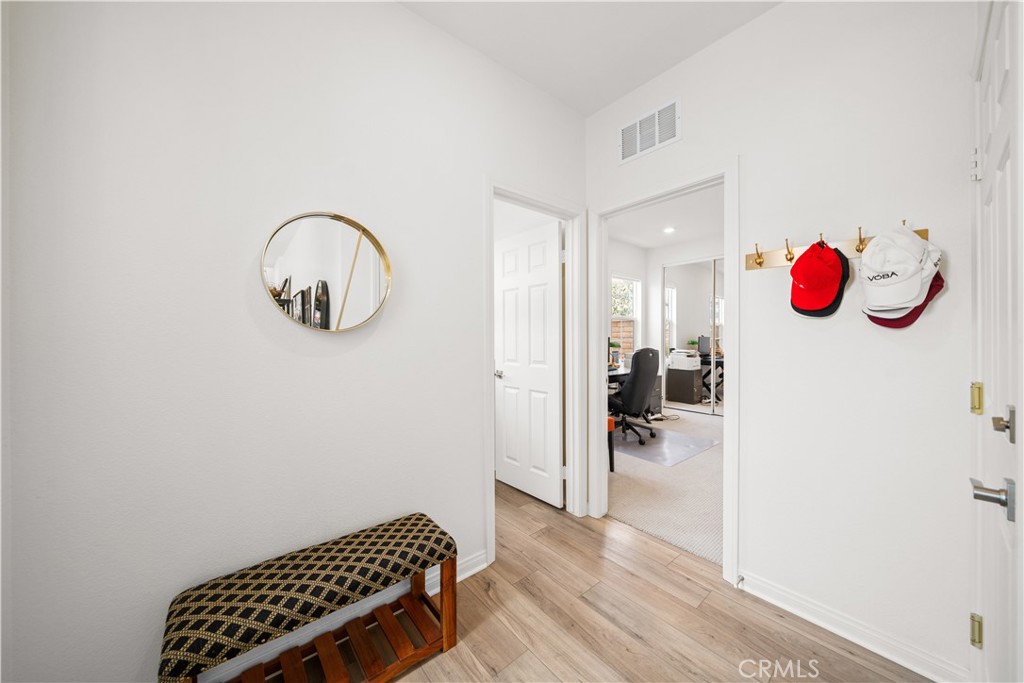 3929 E La Jolla Street