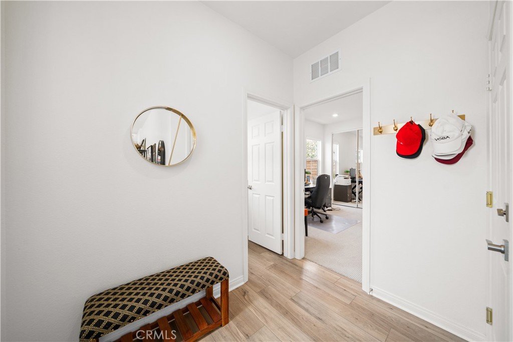 3929 E La Jolla Street
