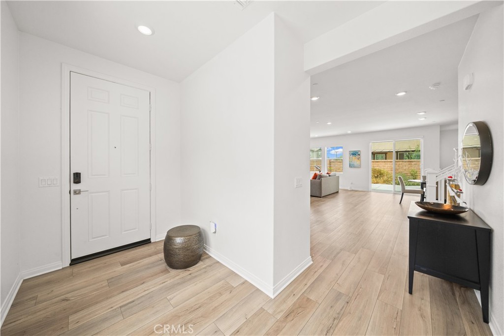 3929 E La Jolla Street
