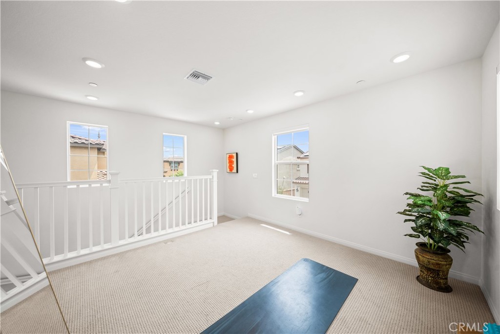 3929 E La Jolla Street