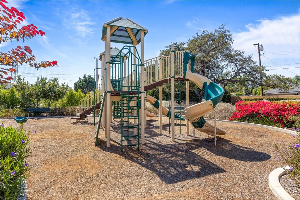 8723 E Sienna Lane