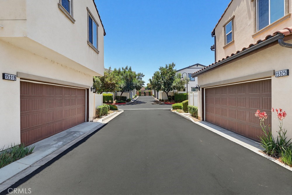 15919 Mentz Court