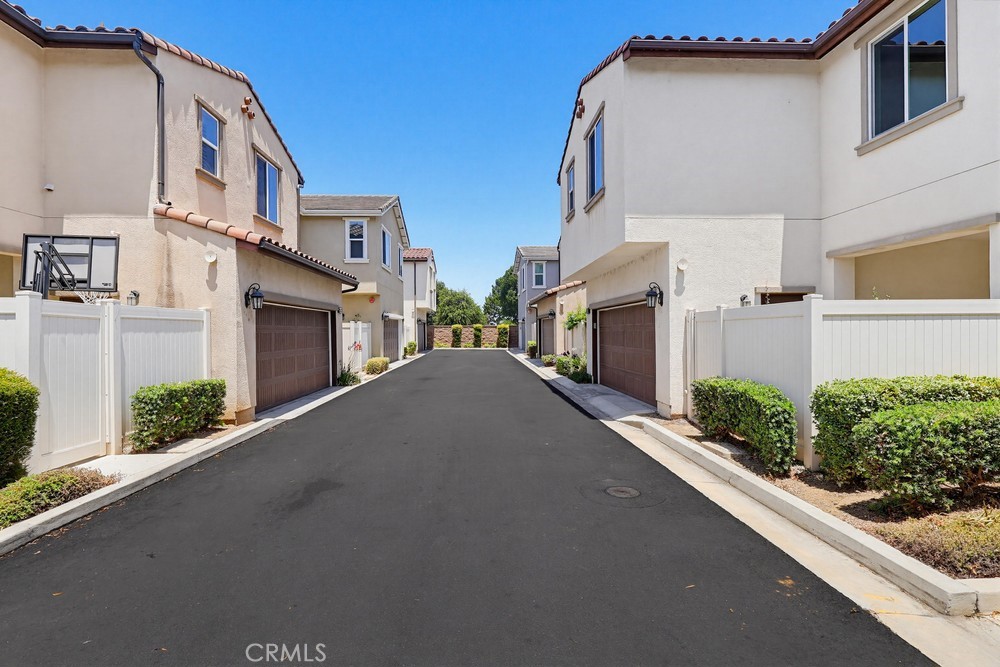 15919 Mentz Court