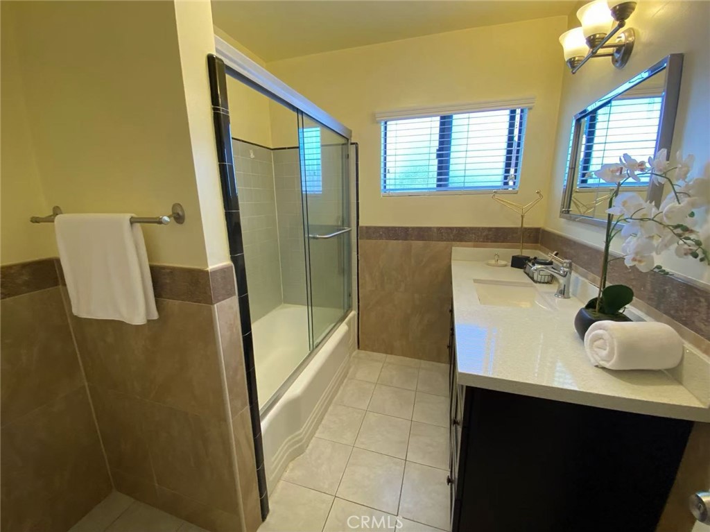 5341 Golden West