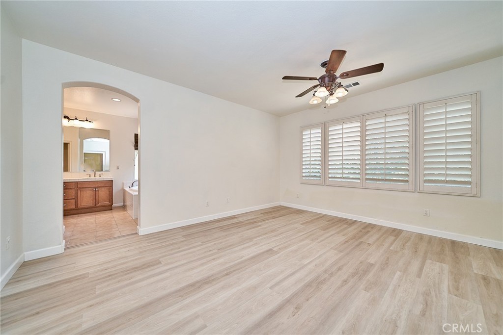 3249 E Drycreek