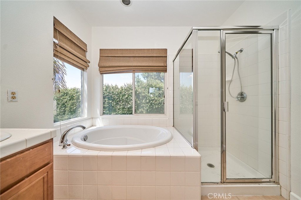 3249 E Drycreek