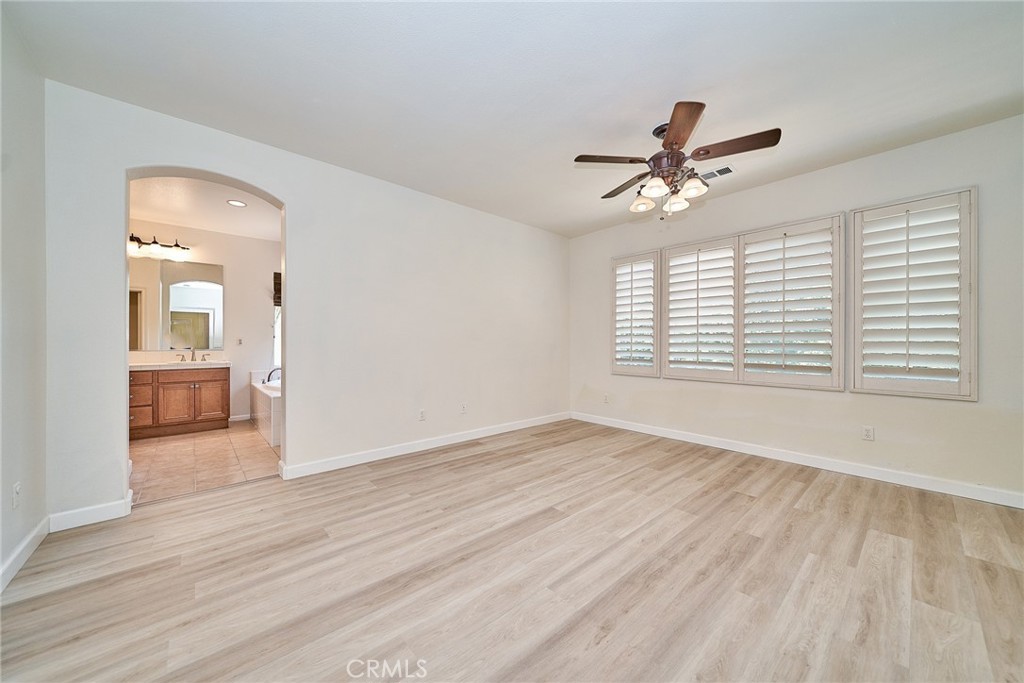 3249 E Drycreek