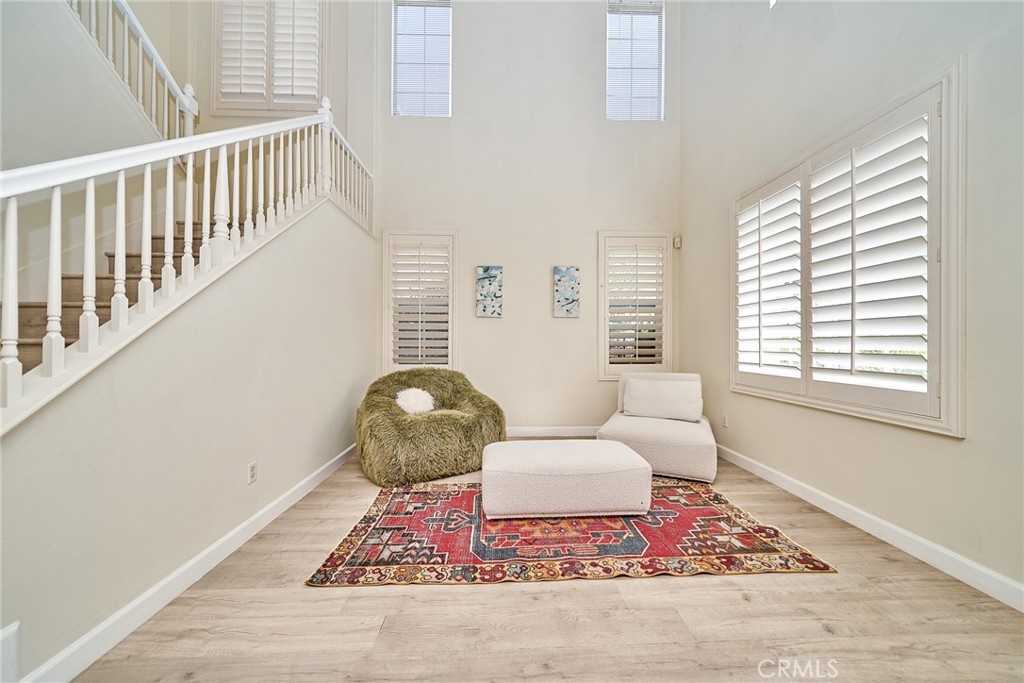 3249 E Drycreek