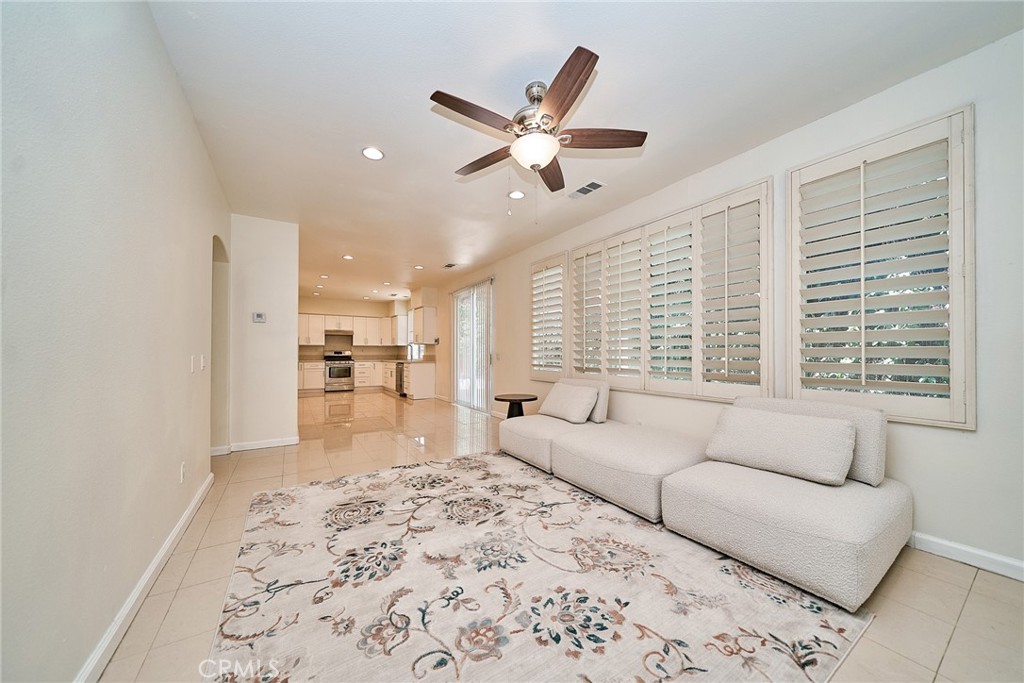 3249 E Drycreek