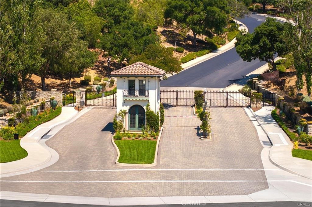 23601 Ridgecrest Court