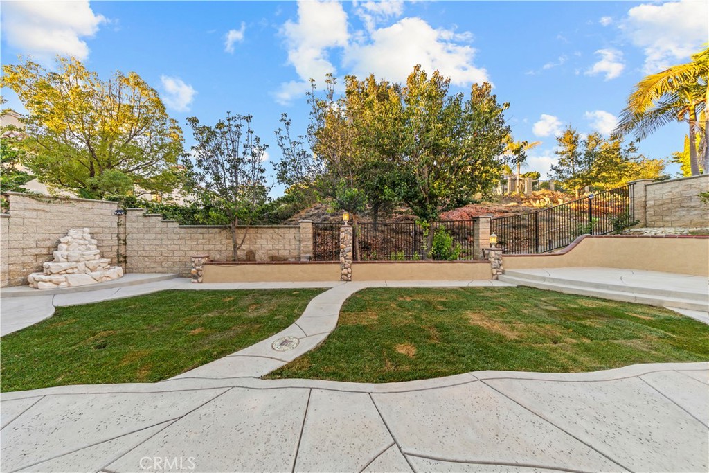 23601 Ridgecrest Court