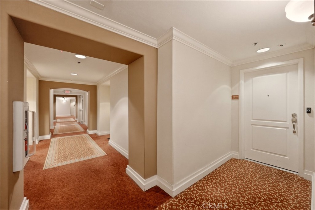 580 W Main Street 302