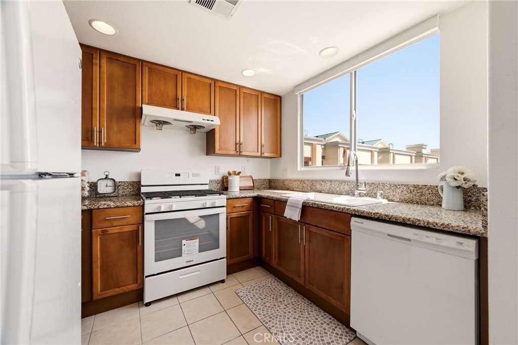 580 W Main Street 302