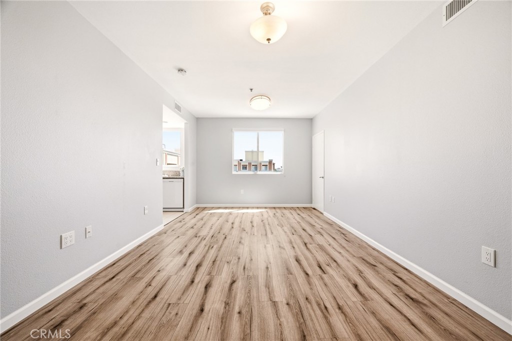 580 W Main Street 302