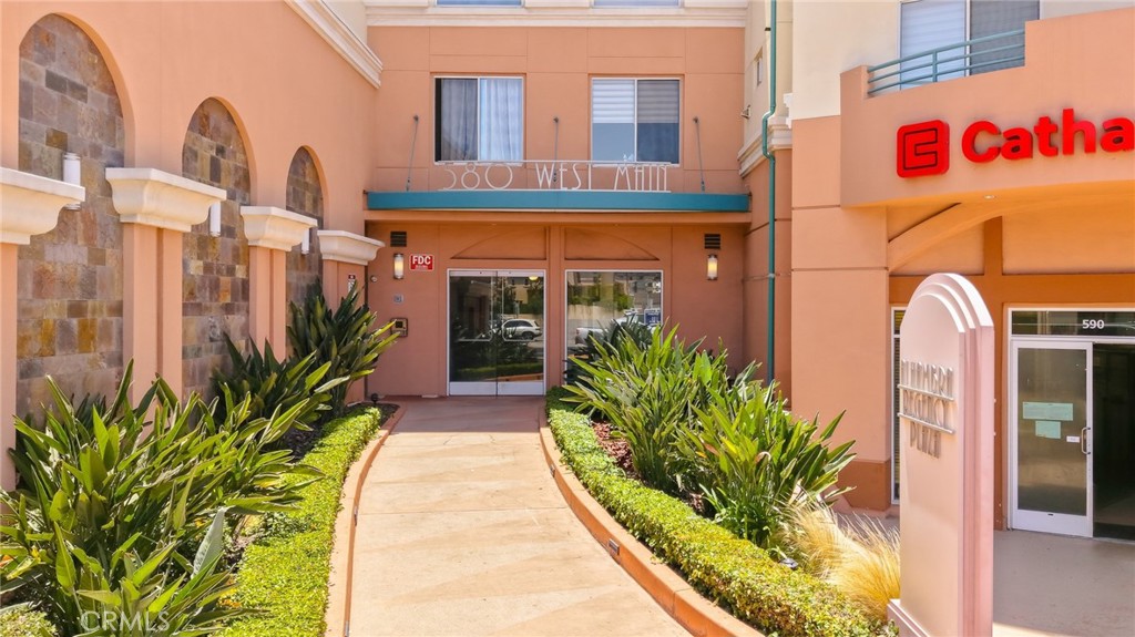 580 W Main Street 302