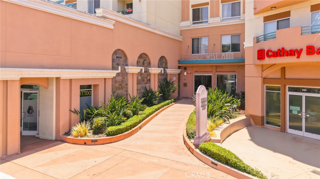 580 W Main Street 302