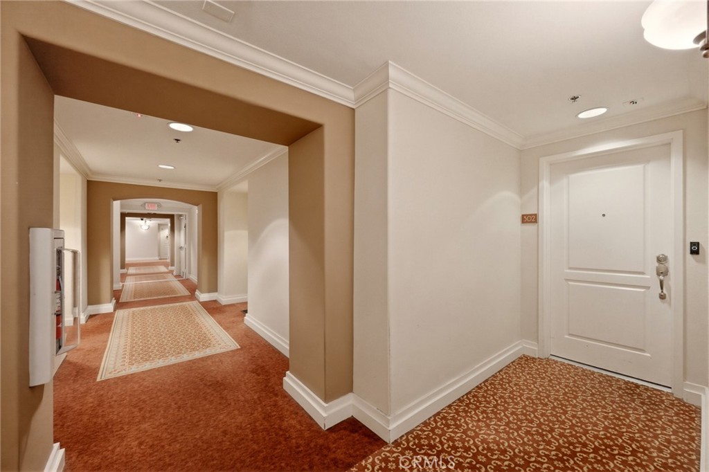 580 W Main Street 302