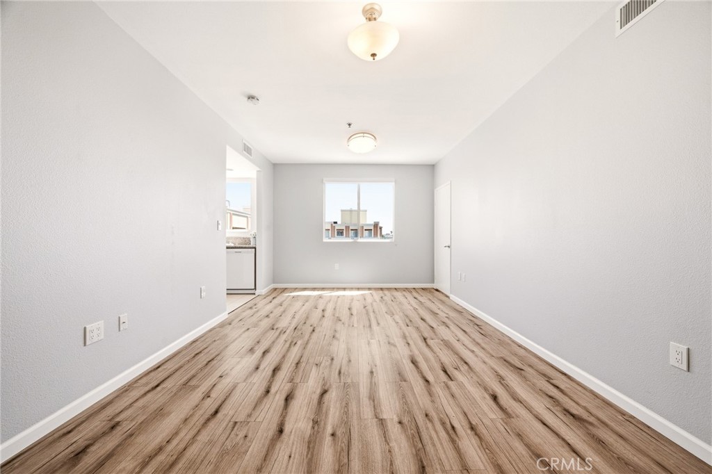 580 W Main Street 302