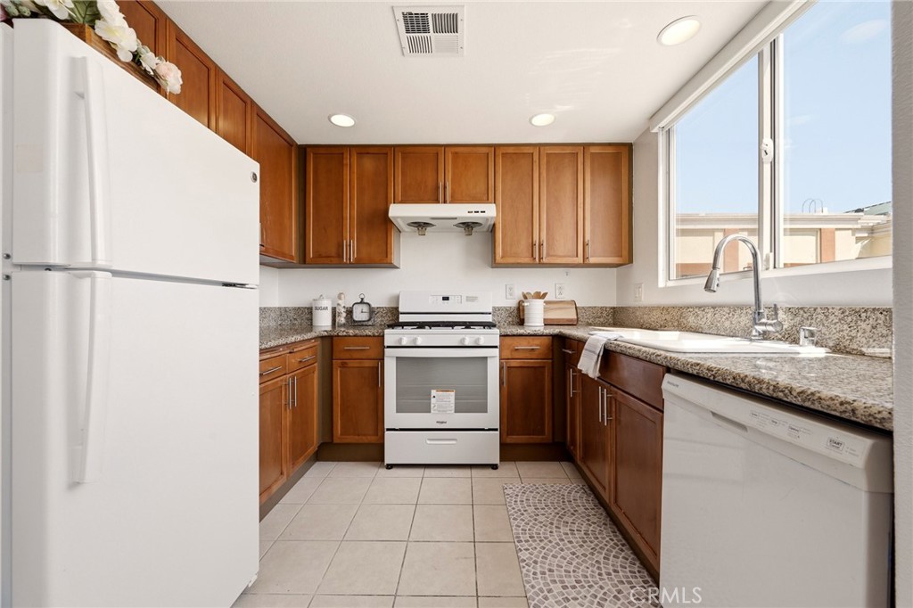 580 W Main Street 302