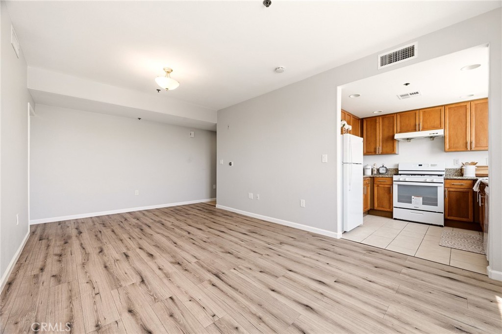 580 W Main Street 302