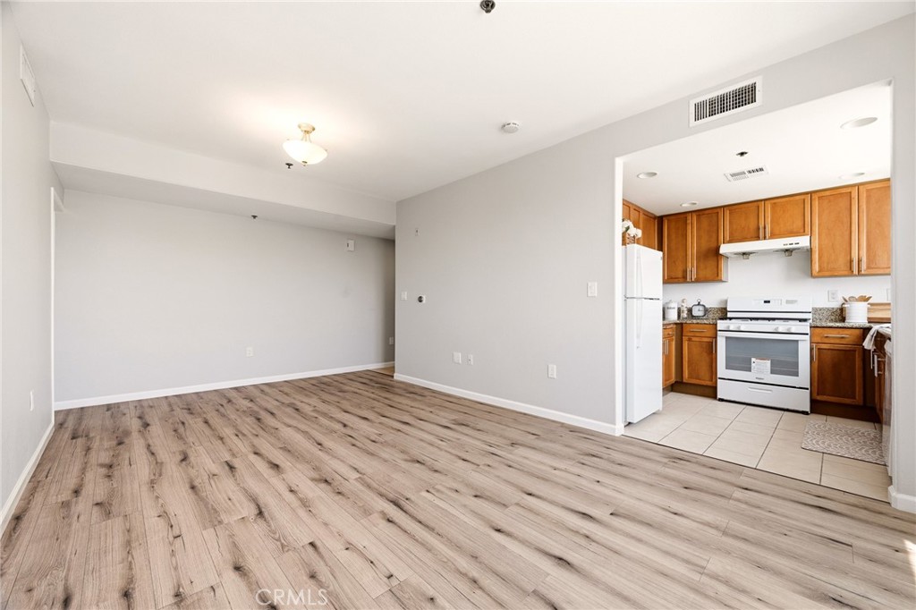 580 W Main Street 302