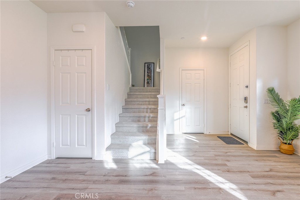 4058 E Coronado Privado