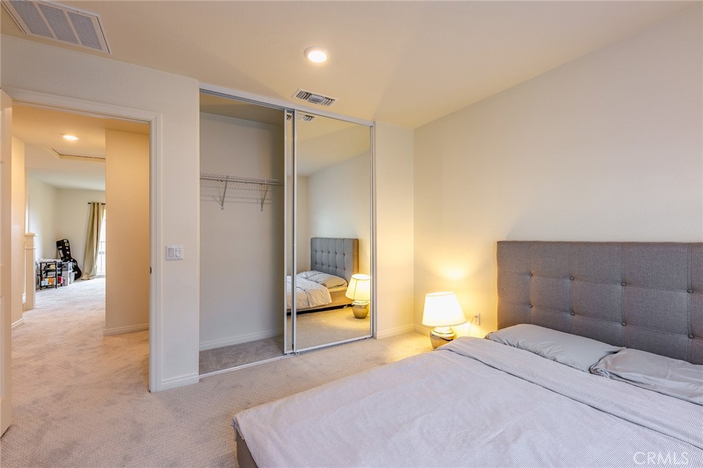 4058 E Coronado Privado