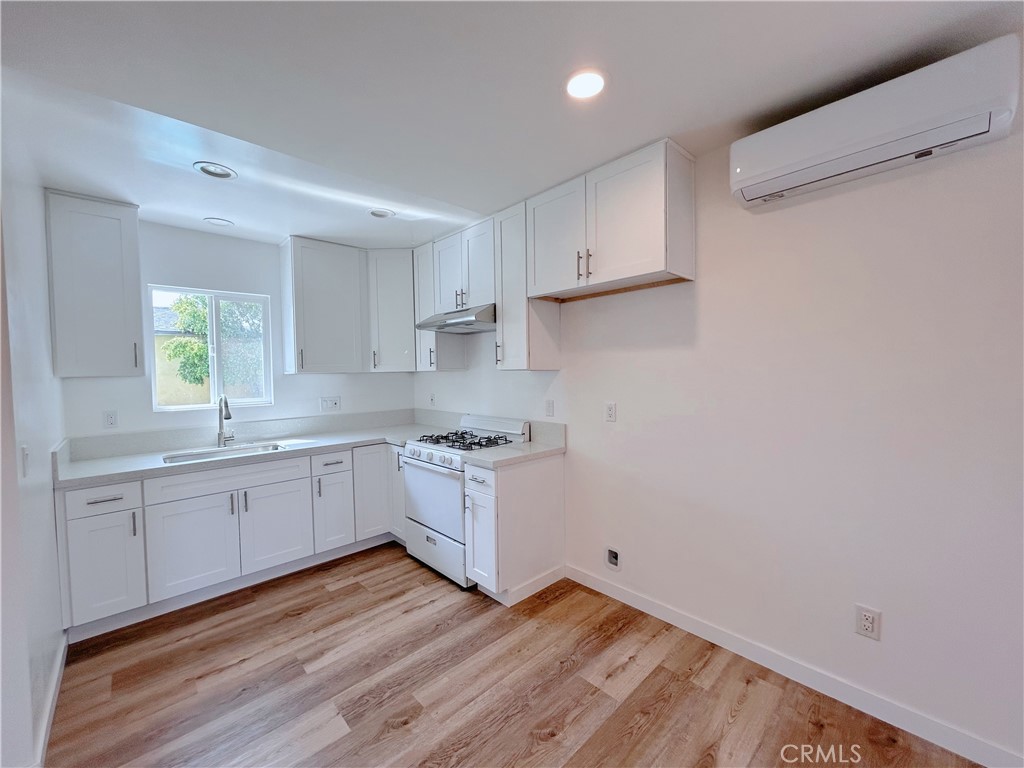 1125 E E ST 3